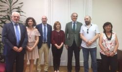 Ampliado el derecho a carrera profesional a todo el personal estatutario de la Consejería de Sanidad, incluidos las/os trabajadoras/es sociales.