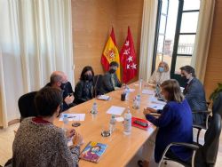 El Colegio se reúne con la Consejería de Familia, Juventud y Políticas Social de la Comunidad